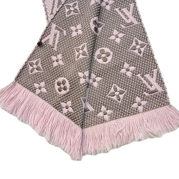 LOUIS VUITTON LV Monogram Rare Lavender Light Purple Scarf - Picture 7 of 13